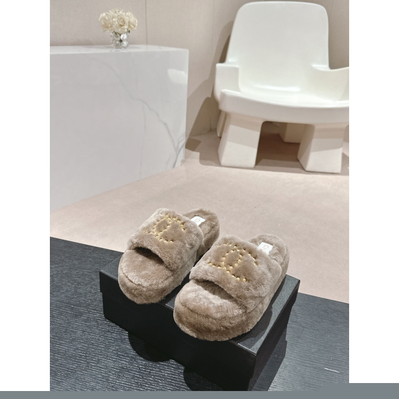 Ch*el slippers